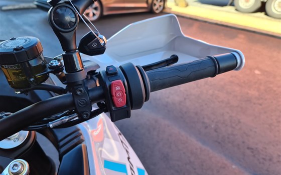 Neufahrzeug CFMOTO 1000MT-X - Bild 12