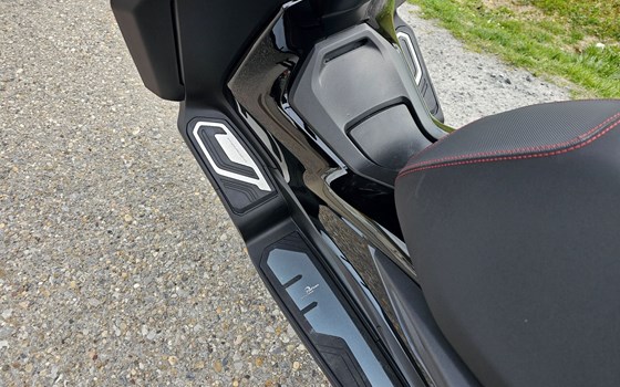 Gebrauchtmotorrad Honda Forza 125 - Bild 3