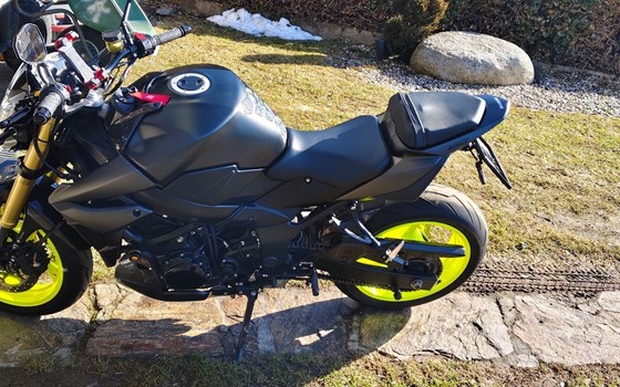 Gebrauchtmotorrad Suzuki GSR 750 - Bild 4