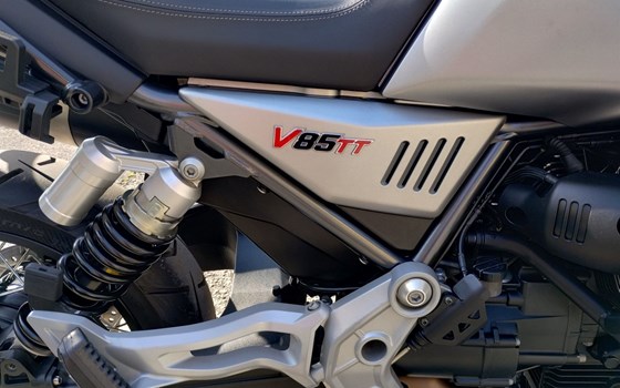 Gebrauchtmotorrad Moto Guzzi V85 TT - Bild 20