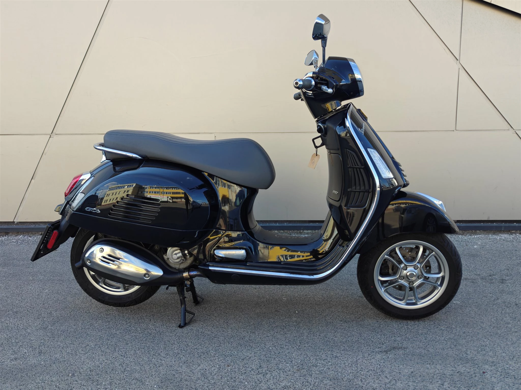 Vespa GTS 300