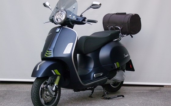 Gebrauchtmotorrad Vespa GTS 300 - Bild 1