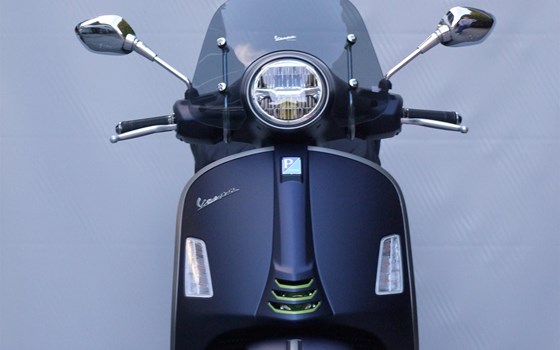 Gebrauchtmotorrad Vespa GTS 300 - Bild 20