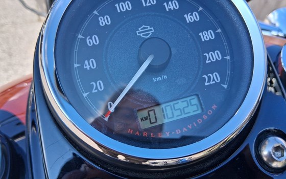 Gebrauchtmotorrad Harley-Davidson Dyna Wide Glide FXDWG - Bild 6