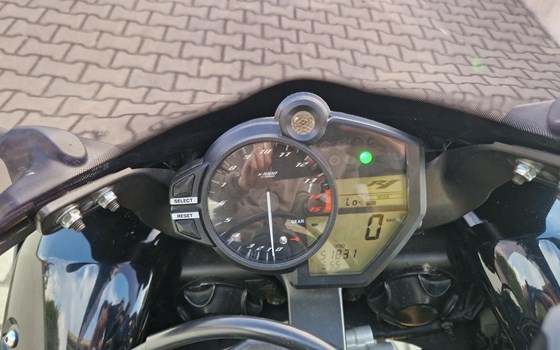 Gebrauchtmotorrad Yamaha R1 - Bild 2