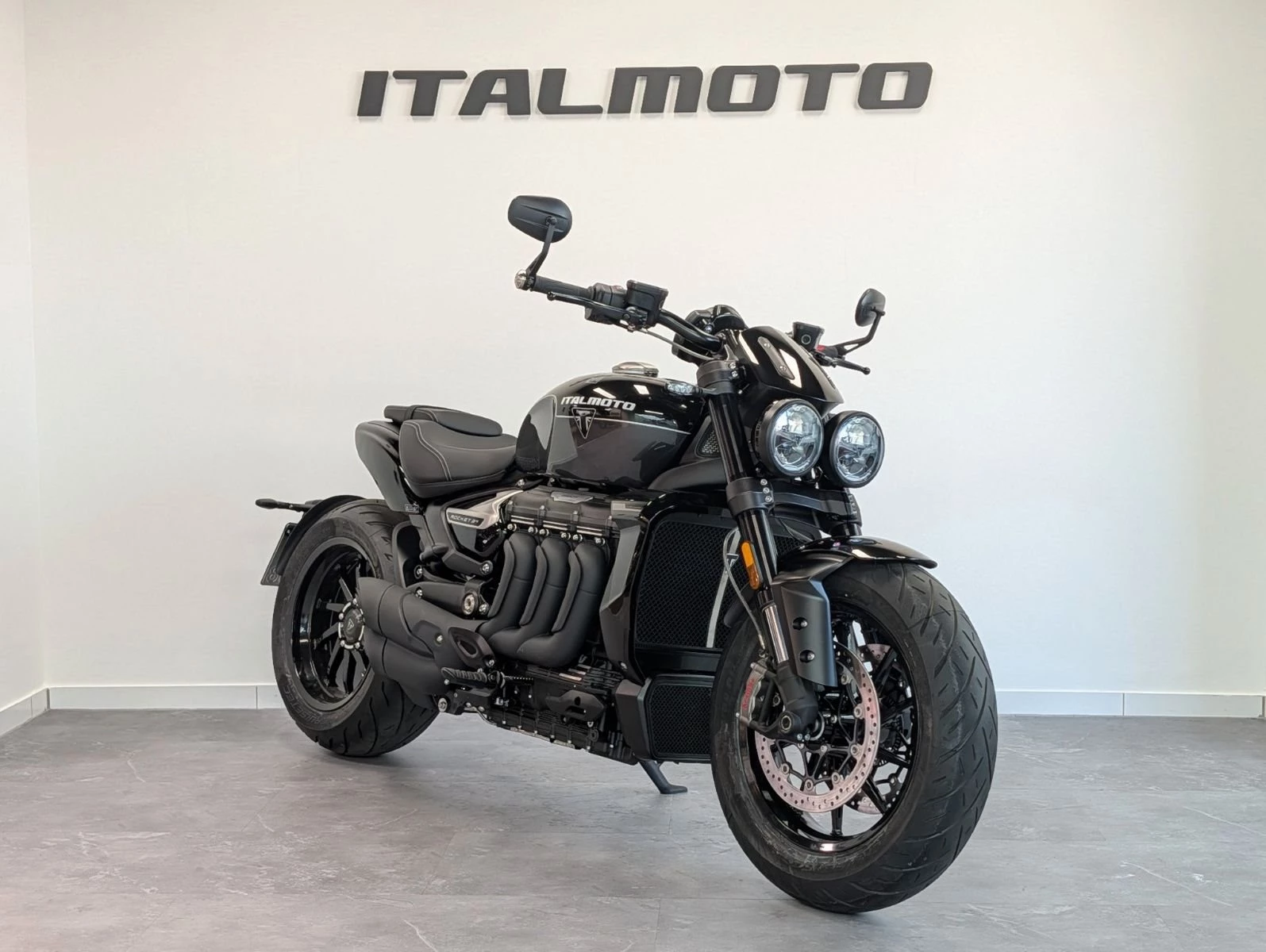 Triumph Rocket 3 Storm R