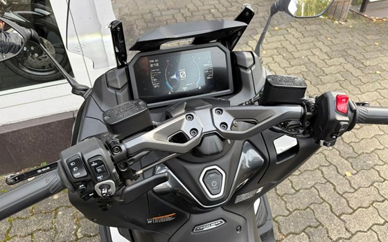 Gebrauchtmotorrad Yamaha TMAX Tech MAX - Bild 10