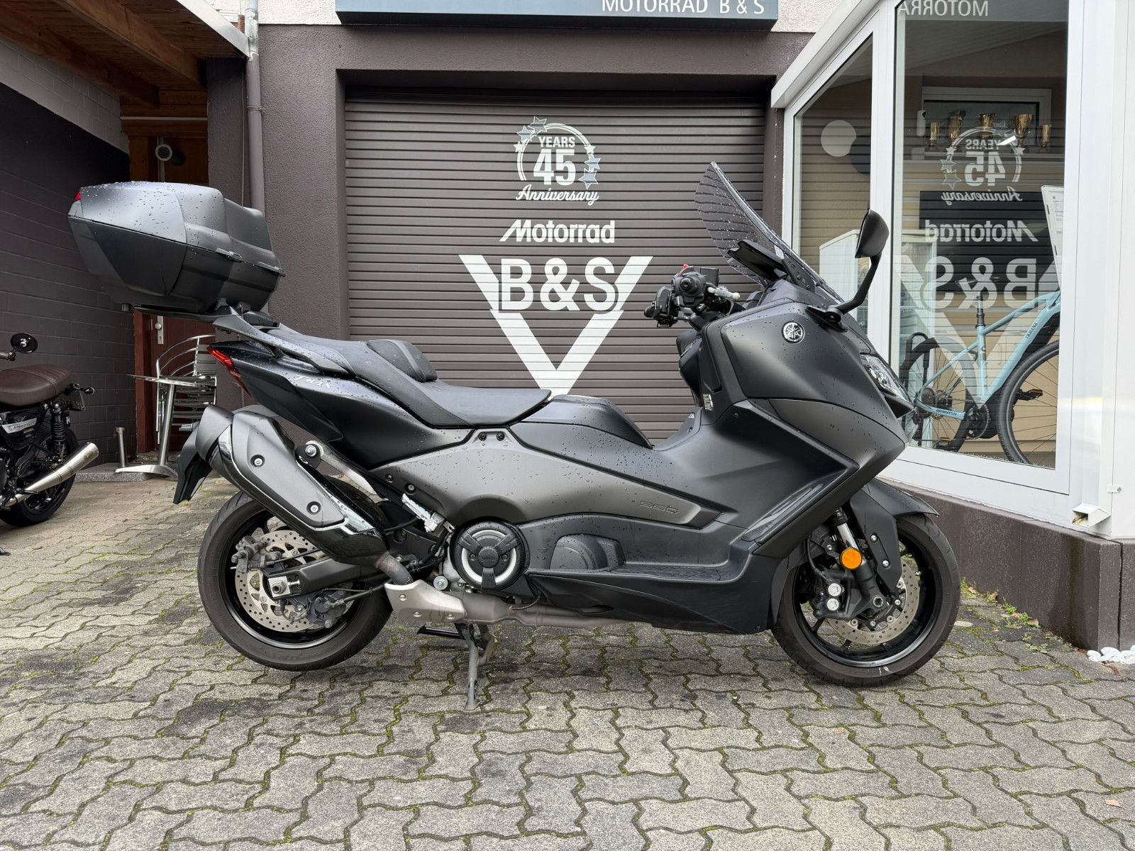 Yamaha TMAX 560