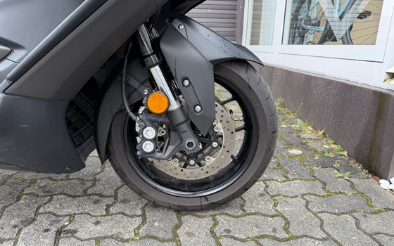 Gebrauchtmotorrad Yamaha TMAX 560 - Bild 11