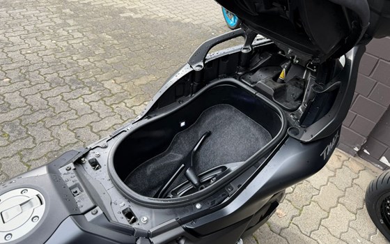 Gebrauchtmotorrad Yamaha TMAX 560 - Bild 14