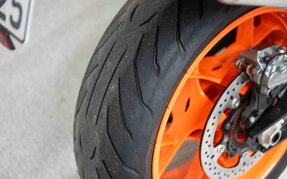 Gebrauchtmotorrad KTM 890 SMT - Bild 10