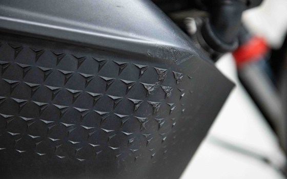 Gebrauchtmotorrad KTM 890 SMT - Bild 11