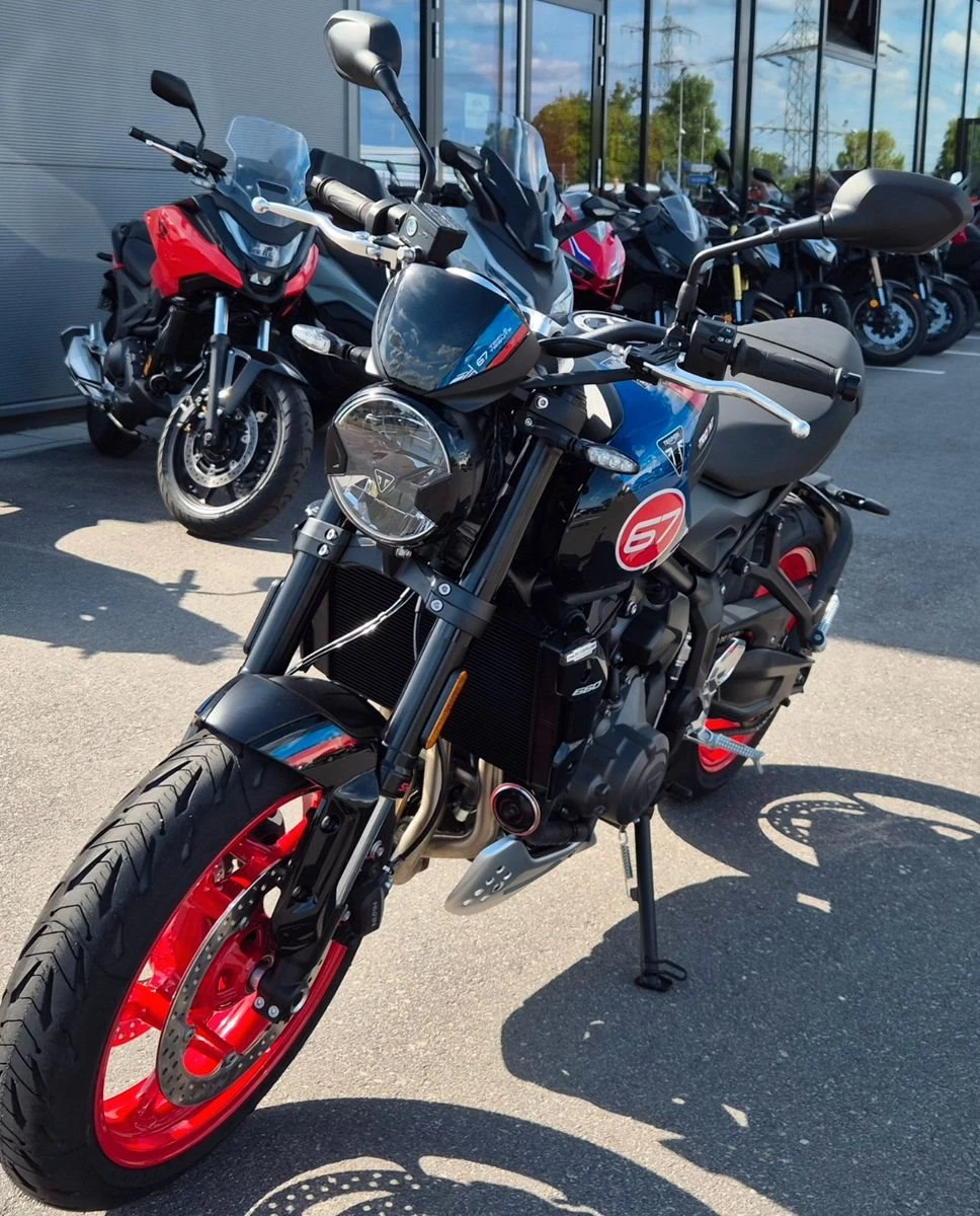 Triumph Trident 660 Triple Tribute<br />Edition