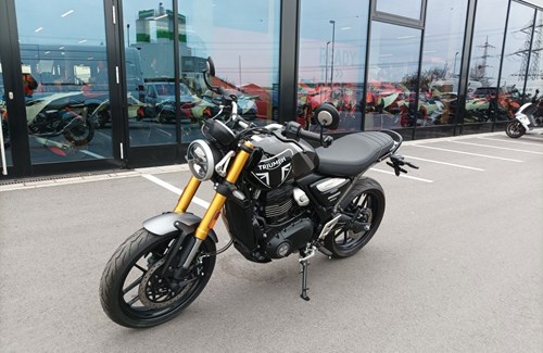 Neumotorrad Triumph Speed 400