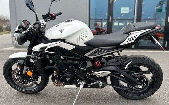 Gebrauchtmotorrad Triumph Street Triple 765 R - Bild 4