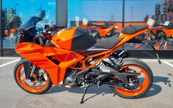 Neufahrzeug KTM RC 390 - Bild 6