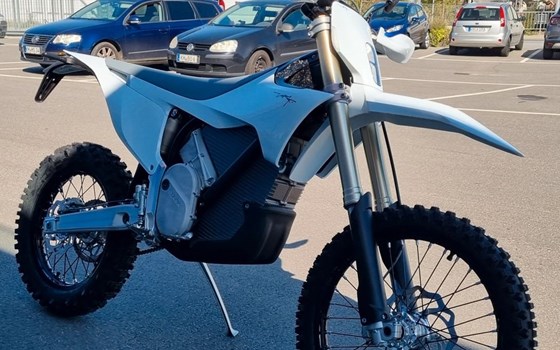 Neufahrzeug Stark Future Varg EX - Bild 2