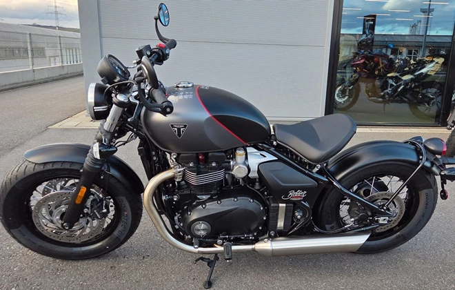 Triumph Bonneville Bobber