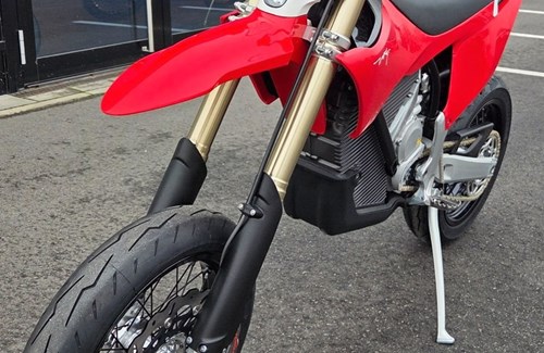 Neumotorrad Stark Future Varg SM