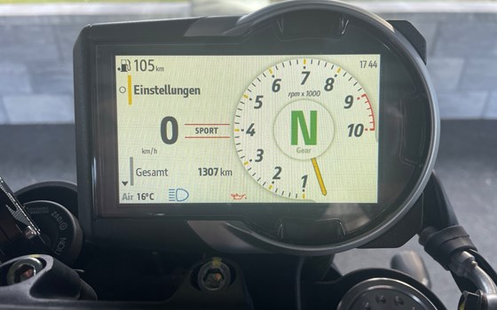 Gebrauchtmotorrad Ducati Scrambler Nightshift - Bild 3