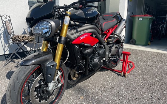 Gebrauchtmotorrad Triumph Speed Triple R - Bild 1
