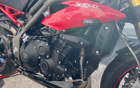 Gebrauchtmotorrad Triumph Speed Triple R - Bild 10