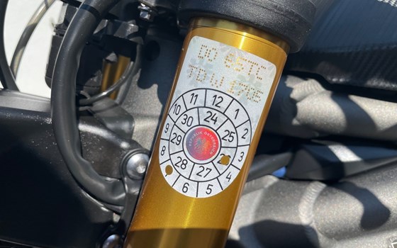 Gebrauchtmotorrad Triumph Speed Triple R - Bild 13