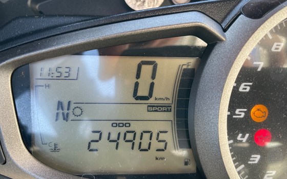 Gebrauchtmotorrad Triumph Speed Triple R - Bild 2