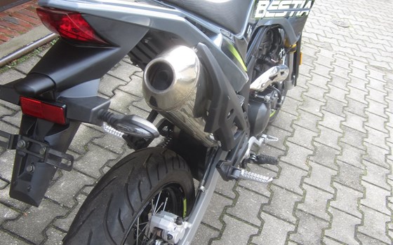Gebrauchtmotorrad Online Bestia 125 ABS - Bild 5