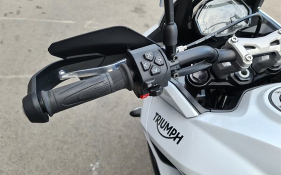 Gebrauchtmotorrad Triumph Tiger Sport 660 - Bild 9