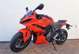 Neumotorrad Suzuki GSX-8R