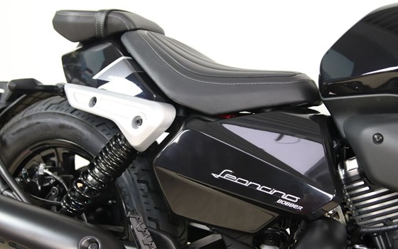 Neufahrzeug Benelli Leoncino Bobber 400 - Bild 3