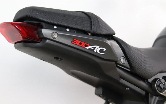 Neufahrzeug Voge 300AC - Bild 3