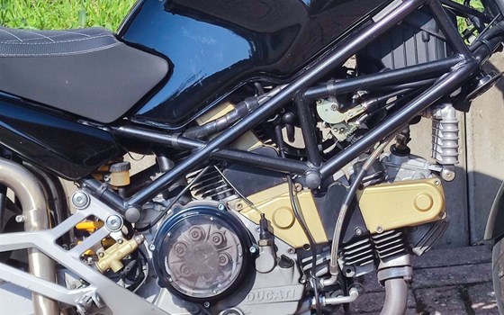 Gebrauchtmotorrad Ducati Monster 900 i.e. Dark - Bild 2