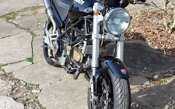 Gebrauchtmotorrad Ducati Monster 900 i.e. Dark - Bild 5