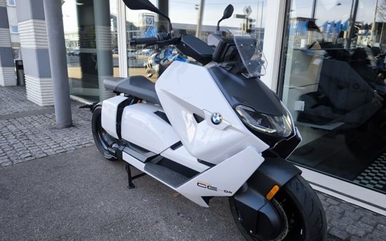 Gebrauchtmotorrad BMW CE 04 - Bild 1