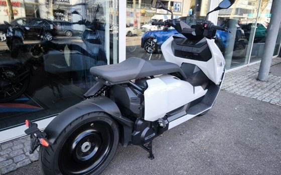 Gebrauchtmotorrad BMW CE 04 - Bild 3