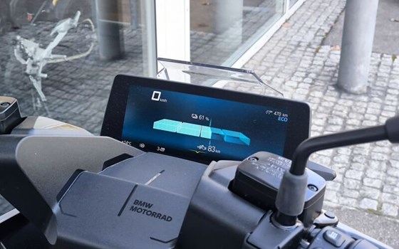 Gebrauchtmotorrad BMW CE 04 - Bild 4