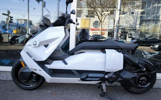 Gebrauchtmotorrad BMW CE 04 - Bild 6