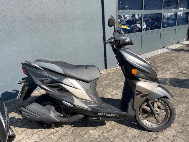 Suzuki Avenis 125