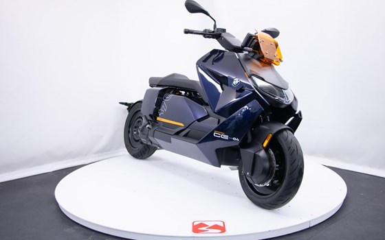 Gebrauchtmotorrad BMW CE 04 - Bild 1