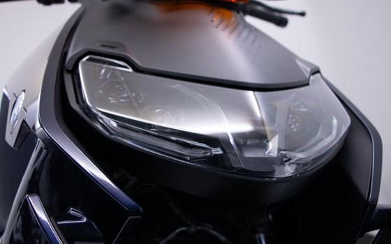 Gebrauchtmotorrad BMW CE 04 - Bild 9