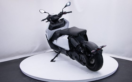 Gebrauchtmotorrad BMW CE 04 - Bild 5