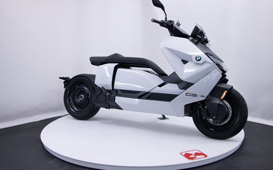 Gebrauchtmotorrad BMW CE 04 - Bild 8