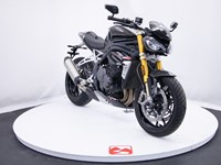 Gebrauchtmotorrad Triumph Speed Triple 1200 RS