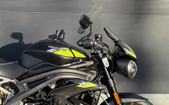 Gebrauchtmotorrad Triumph Speed Triple RS - Bild 2