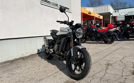 Gebrauchtmotorrad Husqvarna Vitpilen 701 - Bild 1