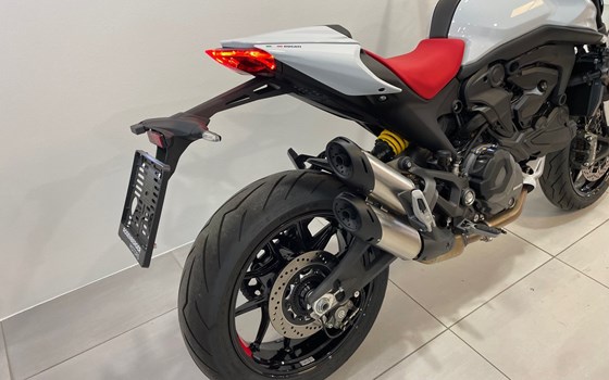 Gebrauchtmotorrad Ducati Monster + - Bild 3