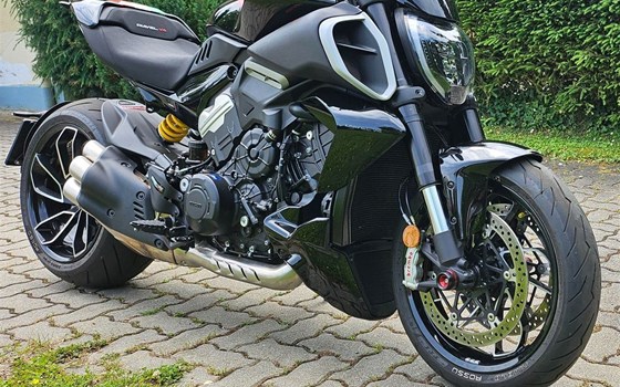 Gebrauchtmotorrad Ducati Diavel V4 - Bild 2