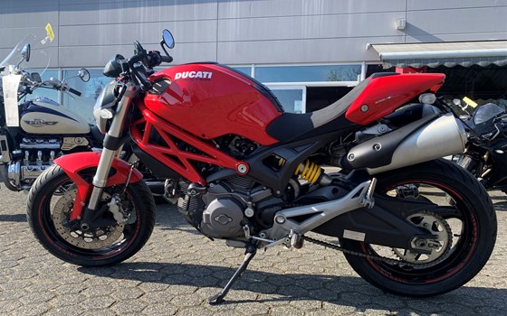 Gebrauchtmotorrad Ducati Monster 696 - Bild 2